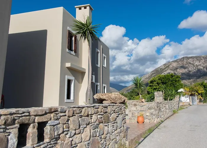 Nireides Villas \'Top Destination\'